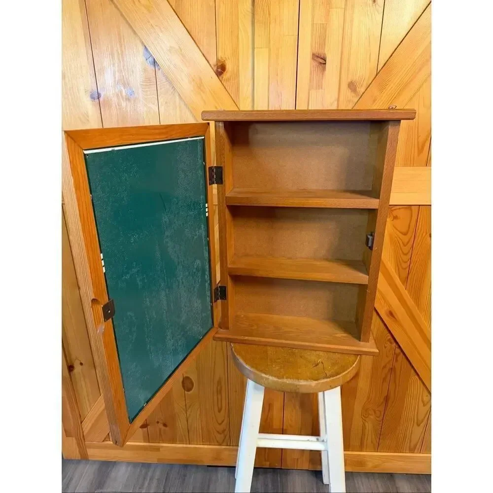 VTG 1997 COCA COLA HAND WALL CABINET SPICE MEDICINE CABINET (6570)